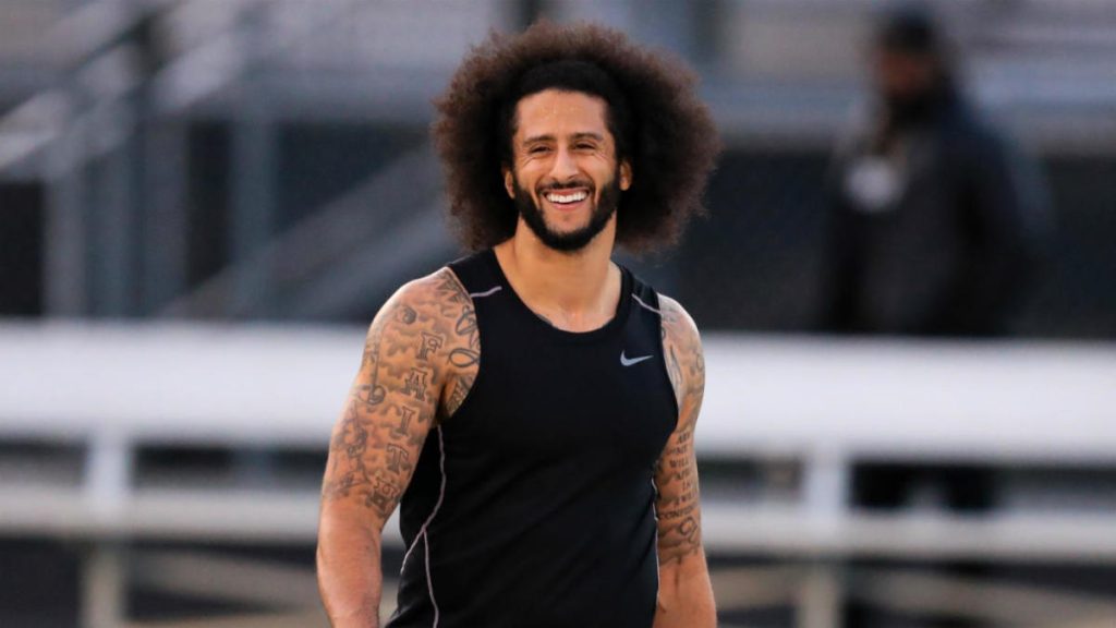 Colin Kaepernick encontra surpreendente parceiro de arremesso no futuro dos Seahawks, já que o QB espera o retorno da NFL em 2022