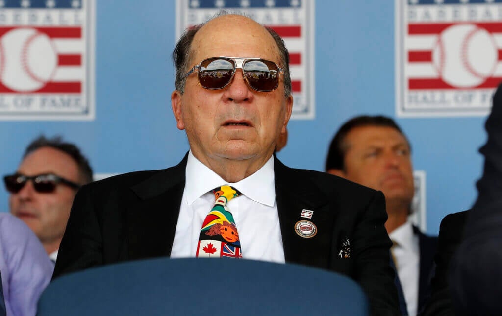 Johnny Bench faz um comentário anti-semita na conferência de imprensa de indução do Reds Hall of Fame