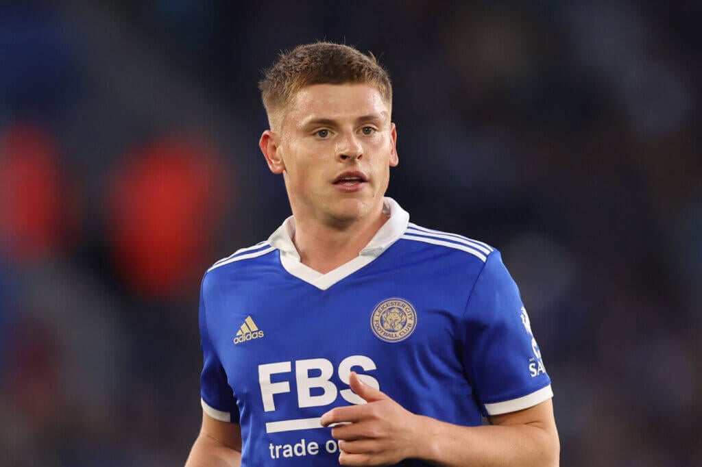 Newcastle confirma a contratação de Harvey Barnes do Leicester