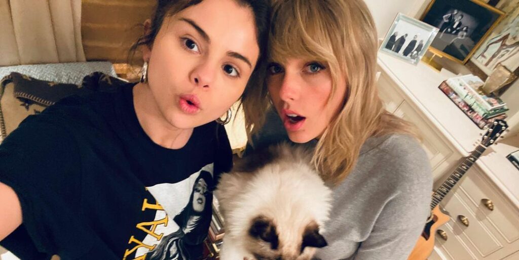 Taylor Swift compartilha fotos emocionantes de sua comemoração de 4 de julho com Selena Gomez e seus amigos