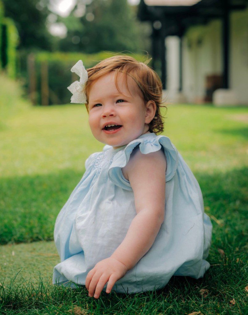 Liliette Diana Mountbatten-Windsor em um piquenique de aniversário por ocasião de seu primeiro aniversário, em Frogmore Cottage, Windsor, Grã-Bretanha.