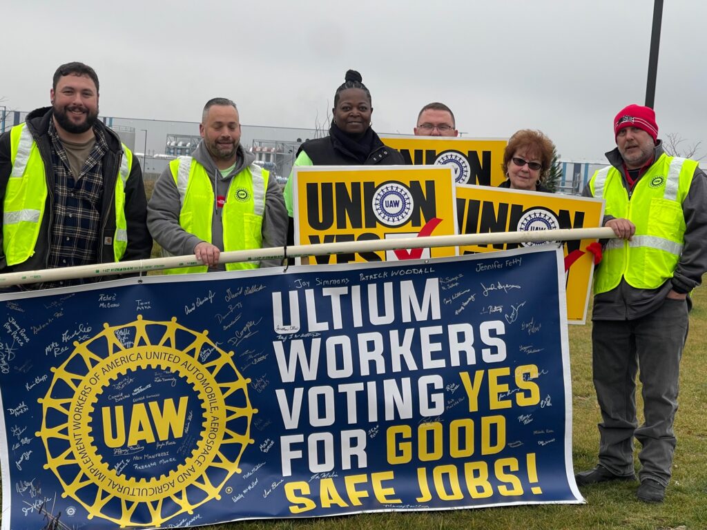 Trabalhadores de baterias do UAW em Ultium em Lordstown ganham um acordo inovador de aumento salarial