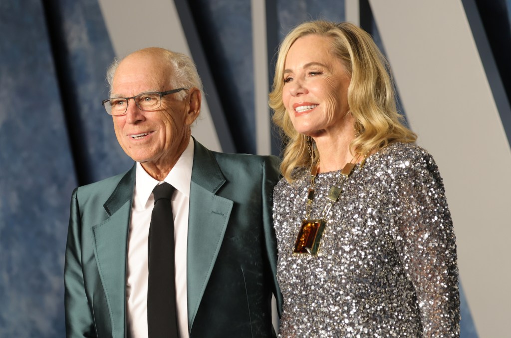 A esposa de Jimmy Buffett, Jen Slugful, agradece aos fãs e aos médicos pelo apoio – Billboard