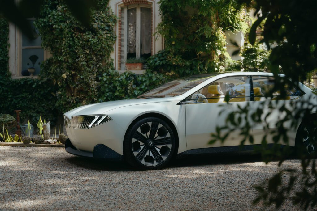 BMW e Mercedes lançam seu maior esforço até agora para que os veículos elétricos alcancem a Tesla