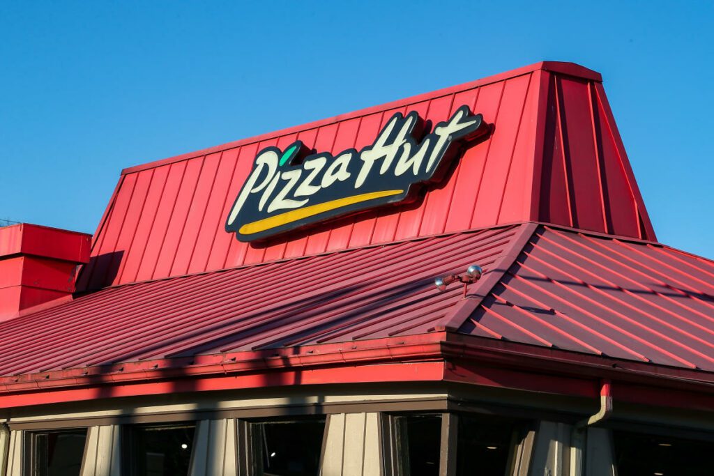 Hum!  Marcas perdem receita, vendas da Pizza Hut diminuem enquanto Taco Bell e KFC impulsionam o crescimento