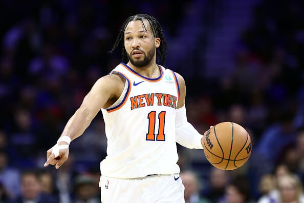 A estrela dos Knicks, Jalen Brunson, está de fora devido a uma lesão no joelho esquerdo contra o Cavaliers