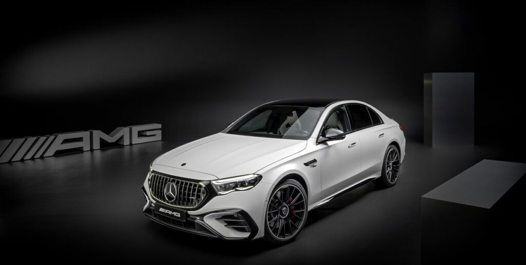 Apresentando o Mercedes-AMG E53 Hybrid 4Matic+ 2025 com potência de até 603 cv