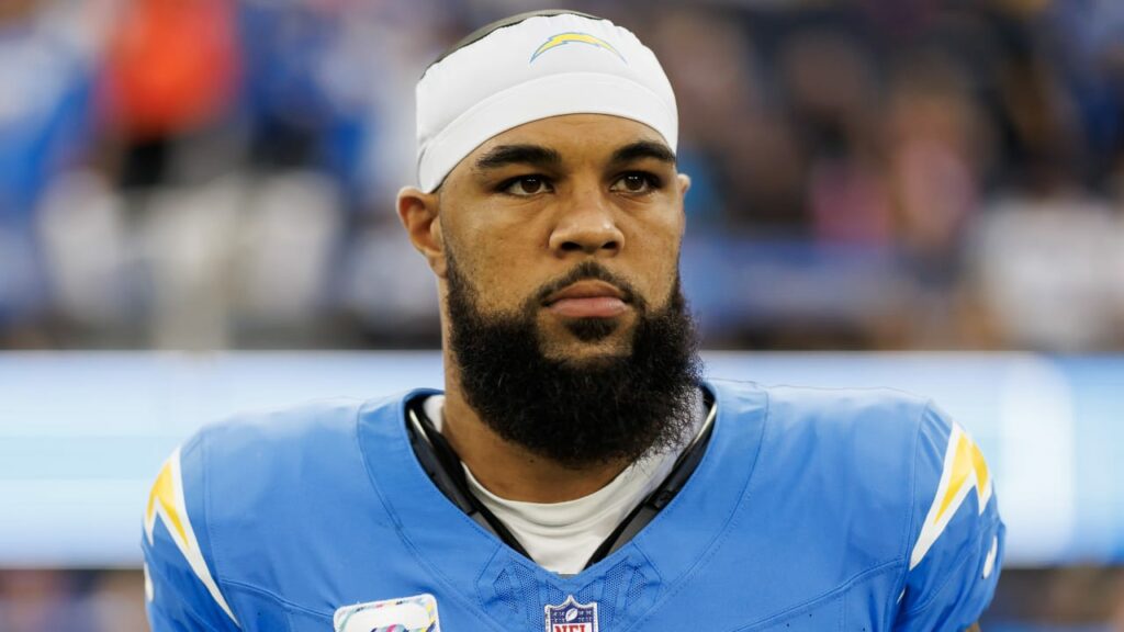 Os Bears adquirem o Pro Bowl WR Keenan Allen dos Chargers em troca de uma escolha na quarta rodada