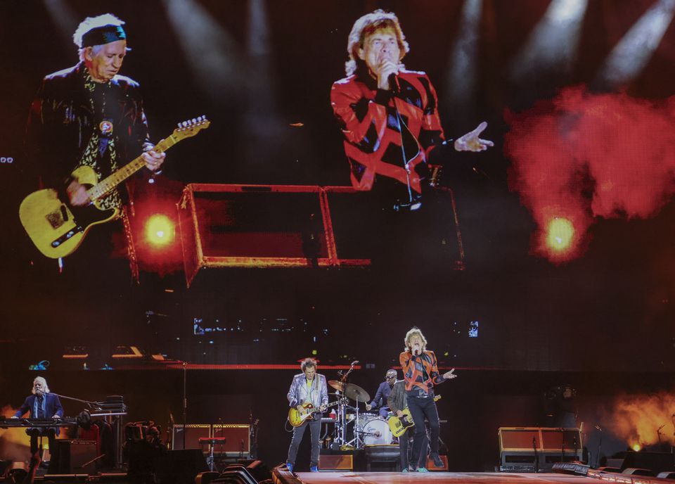 Naquela que pode ser sua última turnê, os Rolling Stones fizeram seu 100º show no Gillette Stadium.  A banda fez seu primeiro show no estádio em 2002.