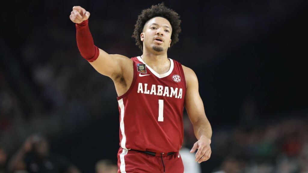 Mark Sears desiste do draft da NBA e retorna ao Alabama