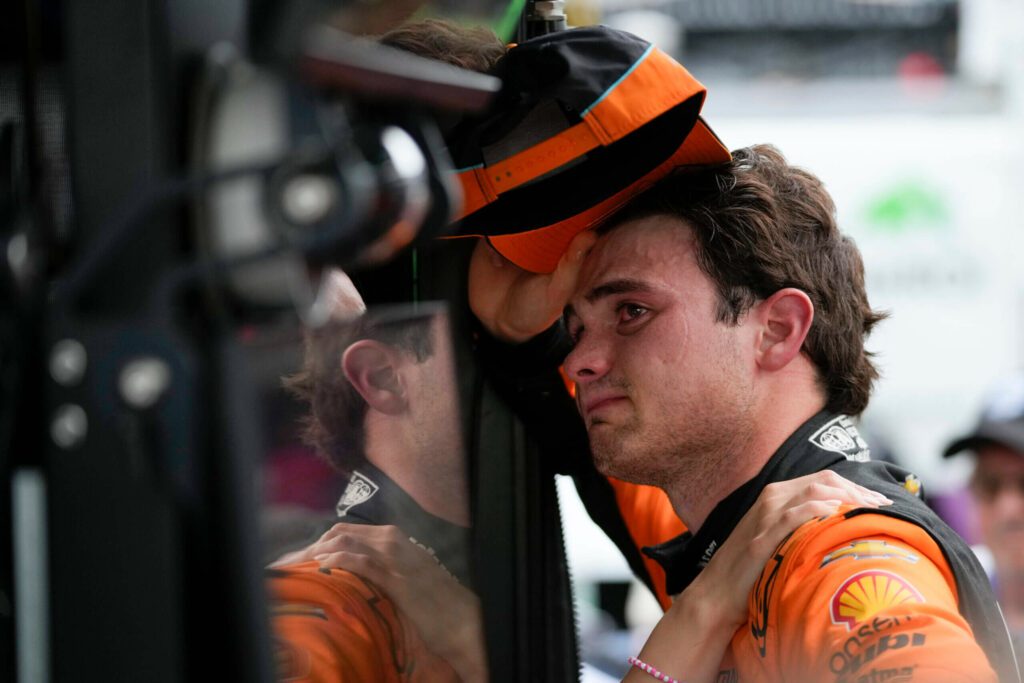 Na Indy 500, Pato O’Ward fica triste após falhar novamente