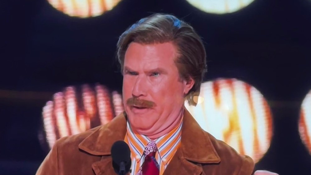 Will Ferrell como Ron Burgundy e Kim Kardashian vaiados no assado de Tom Brady