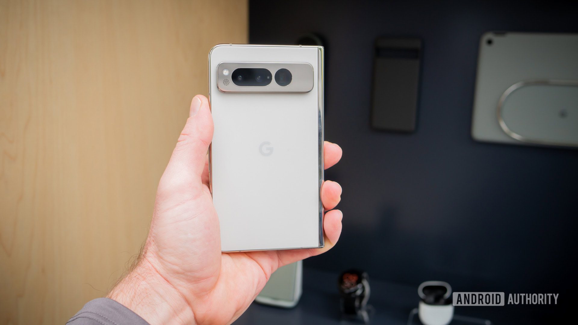 Google Pixel dobrável na mão 4 1