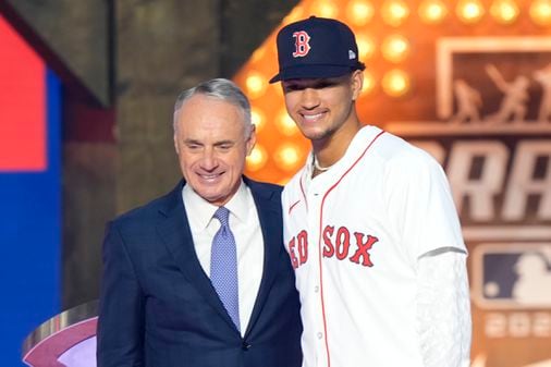 Com a 12ª escolha no Draft Amador da MLB de 2024, o Red Sox seleciona o outfielder mutável Braden Montgomery