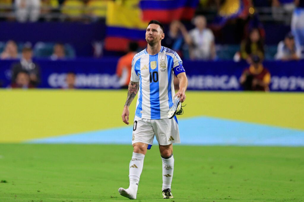 Inter Miami anuncia ausência de Lionel Messi de campo por tempo indeterminado devido a lesão no ligamento do tornozelo