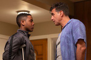 Jharrel Jerome e Bobby Cannavale em Imparável