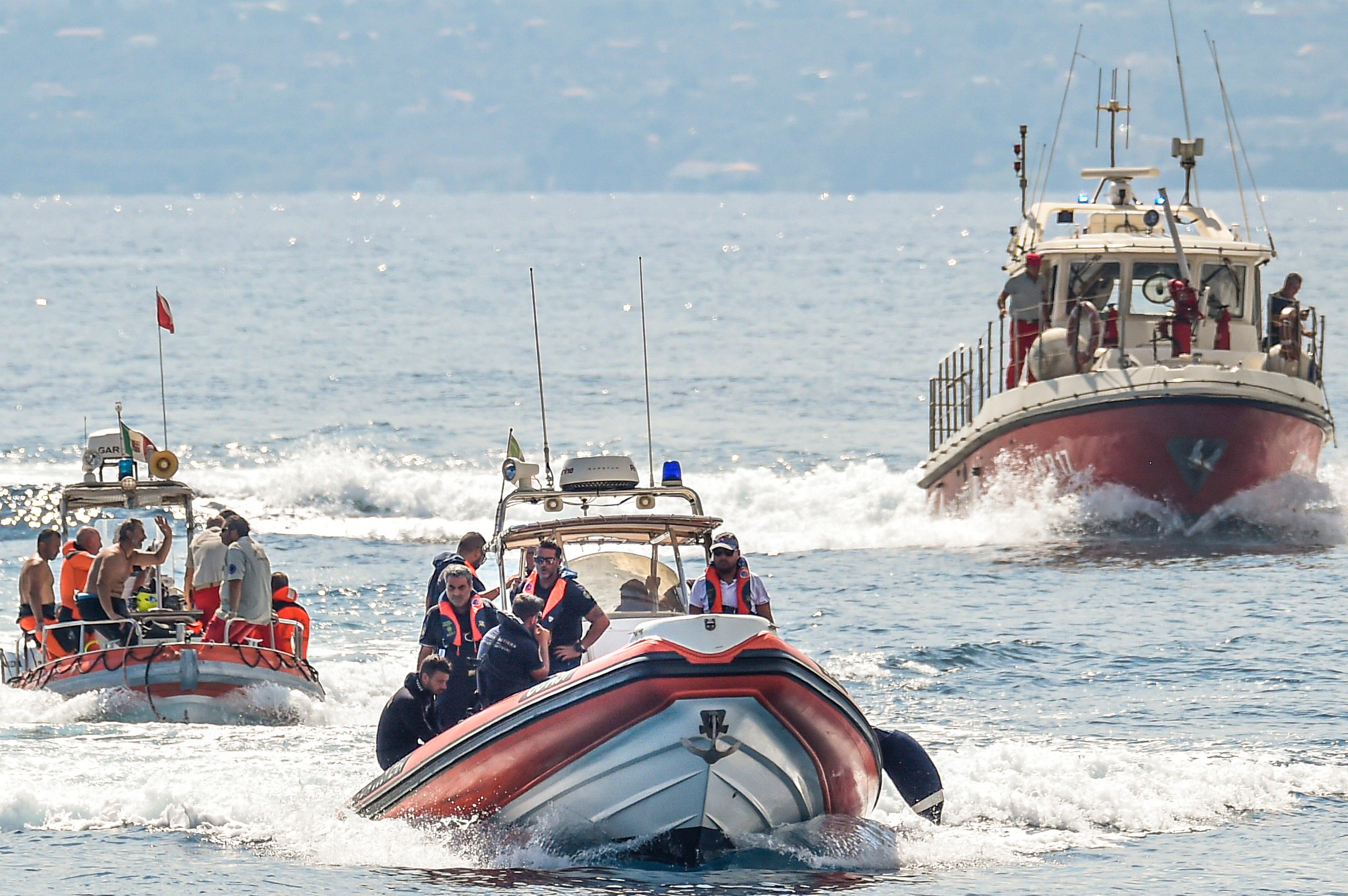 Equipes de emergência no local de um afogamento bayesiano